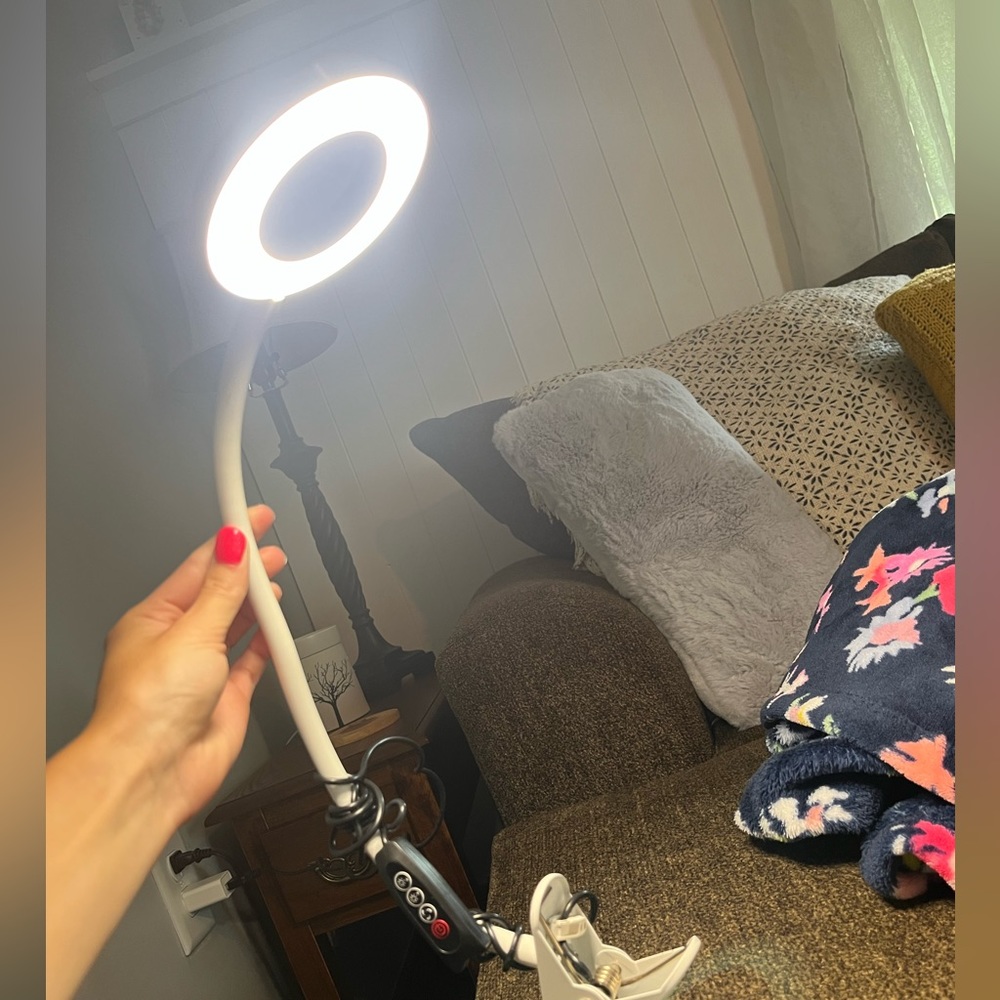 Headboard lamp